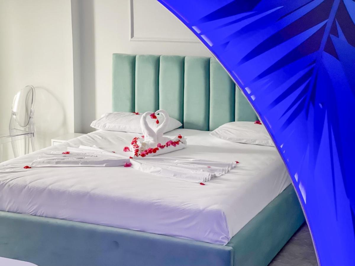 Mucobega Hotel 2 Sarande Bagian luar foto