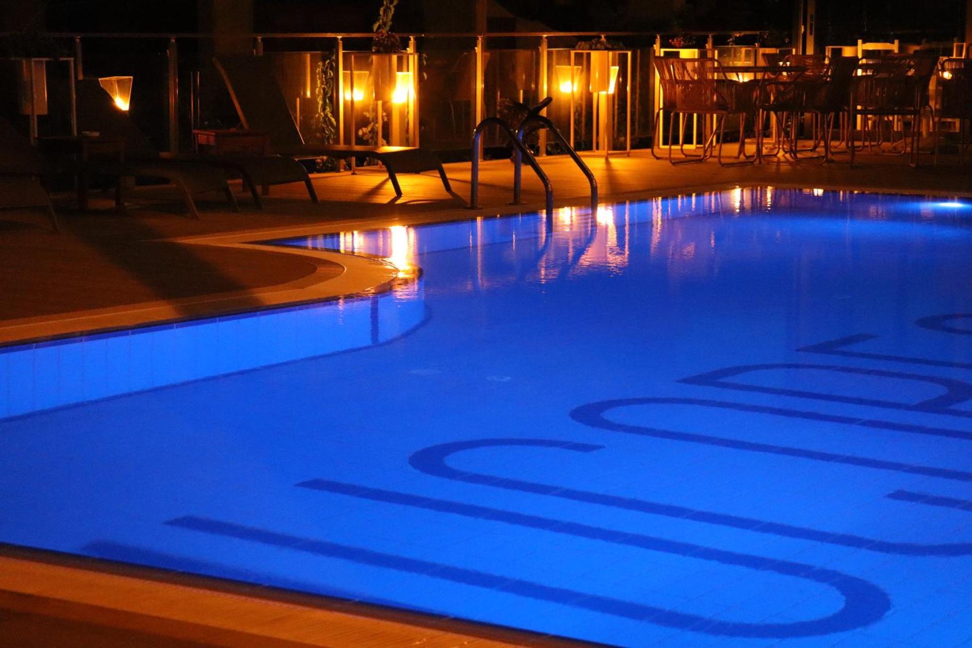 Mucobega Hotel 2 Sarande Bagian luar foto