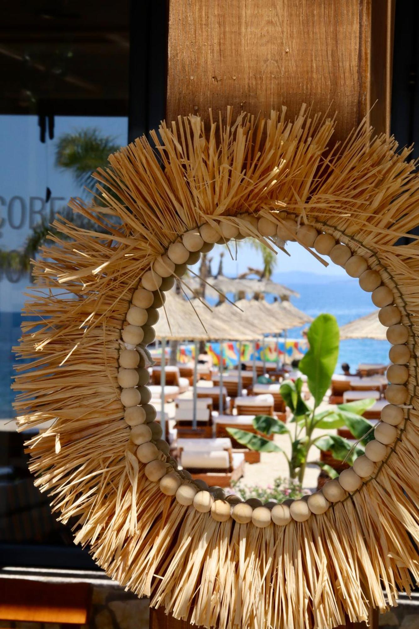 Mucobega Hotel 2 Sarande Bagian luar foto