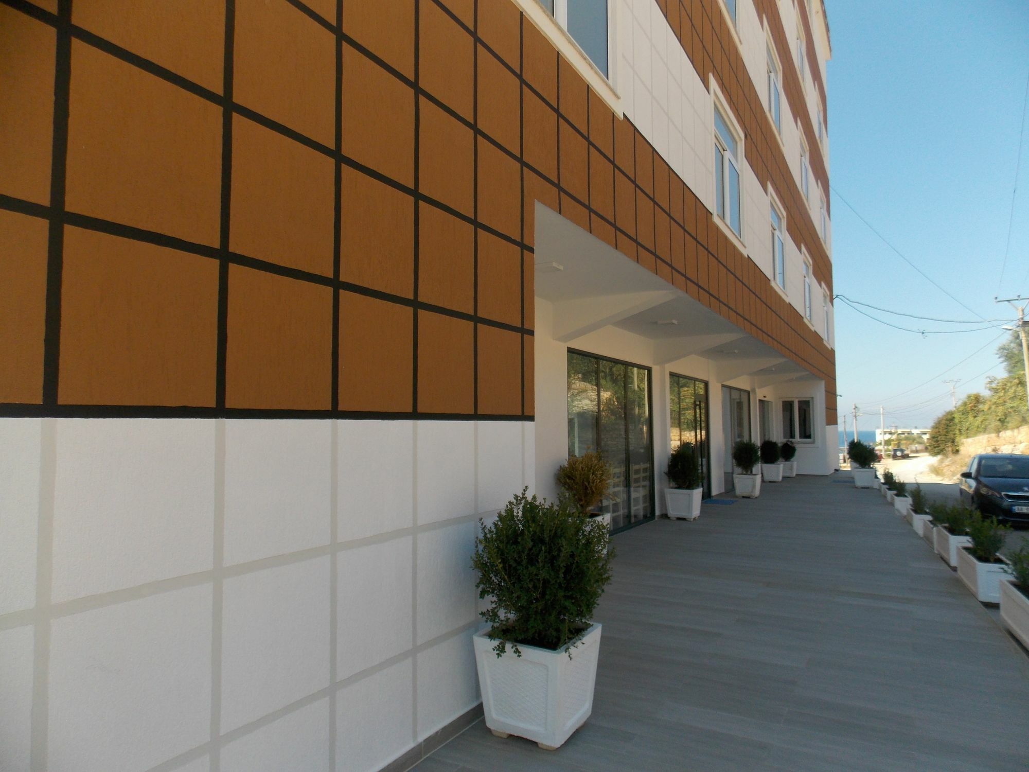 Mucobega Hotel 2 Sarande Bagian luar foto