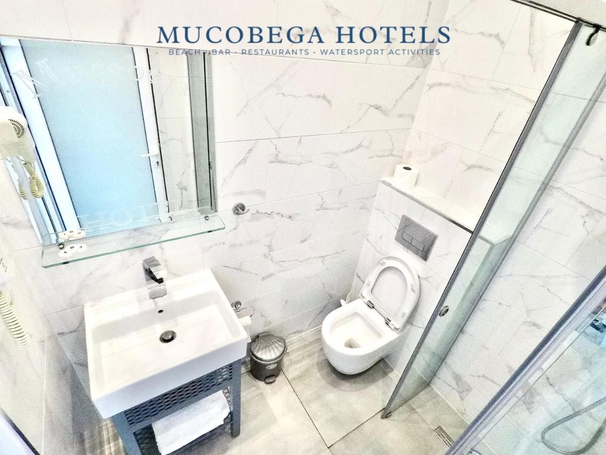 Mucobega Hotel 2 Sarande Bagian luar foto