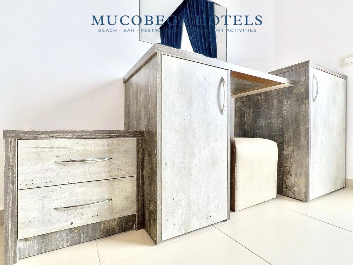 Mucobega Hotel 2 Sarande Bagian luar foto